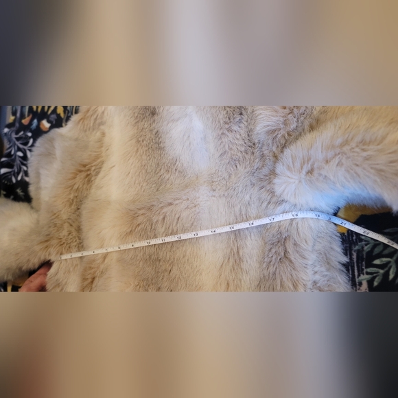 Vintage Sears Fashion White Faux Fur Women's Jacket❤️BEAUTIFUL!!!! Sz Sm/Med(16) - Picture 11 of 16